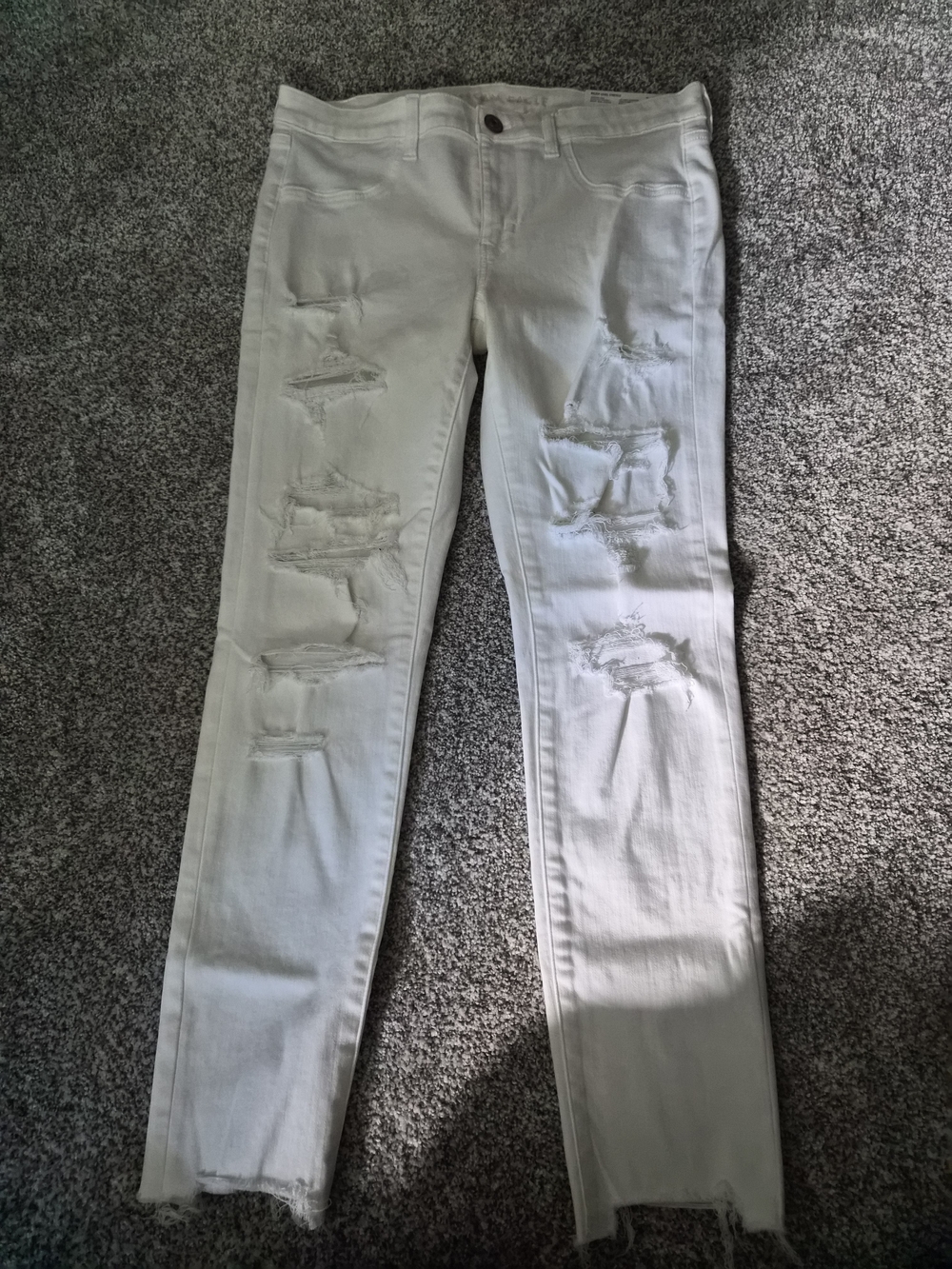 American Eagle Outfitters White Distressed Skinny Jeans